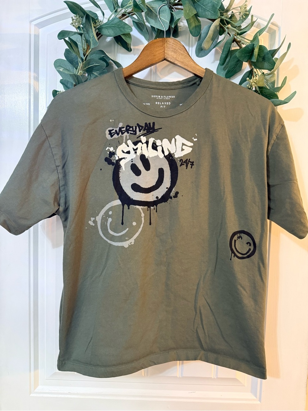 💫4/$25 • Denim & Flower Ricky Singh Relaxed Fit Olive Graphic Smile Tee